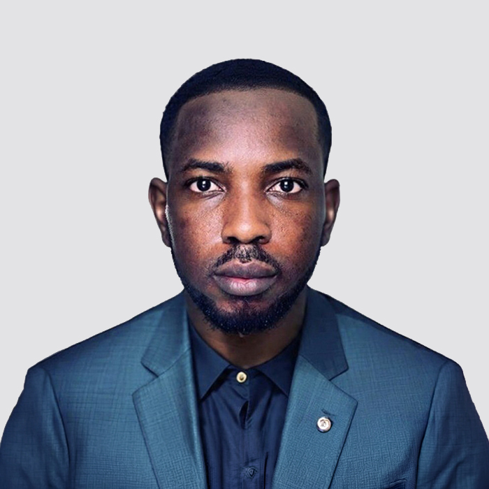 Tosin Headhsot